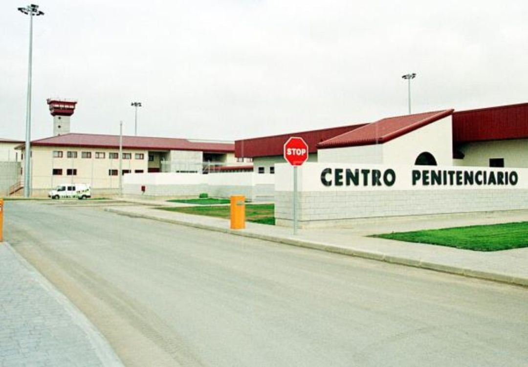 Acceso al Centro Penitenciario Alicante II en Villena (archivo)