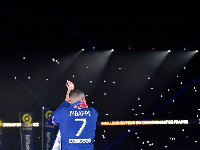 Mbappé saliendo al Parque de los Príncipes