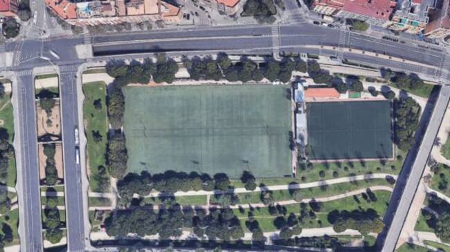Campo de rugby del Tramo V del Jardín del Turia en València