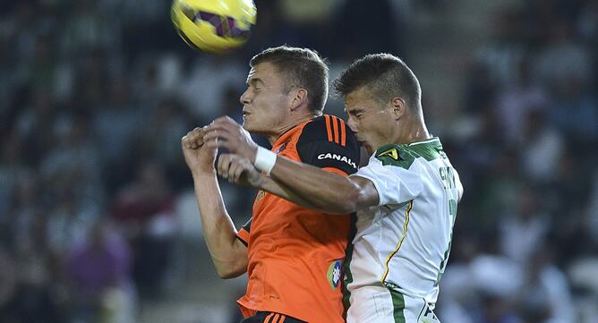 El delantero islandés intentó coger ritmo en un difícil inicio de temporada