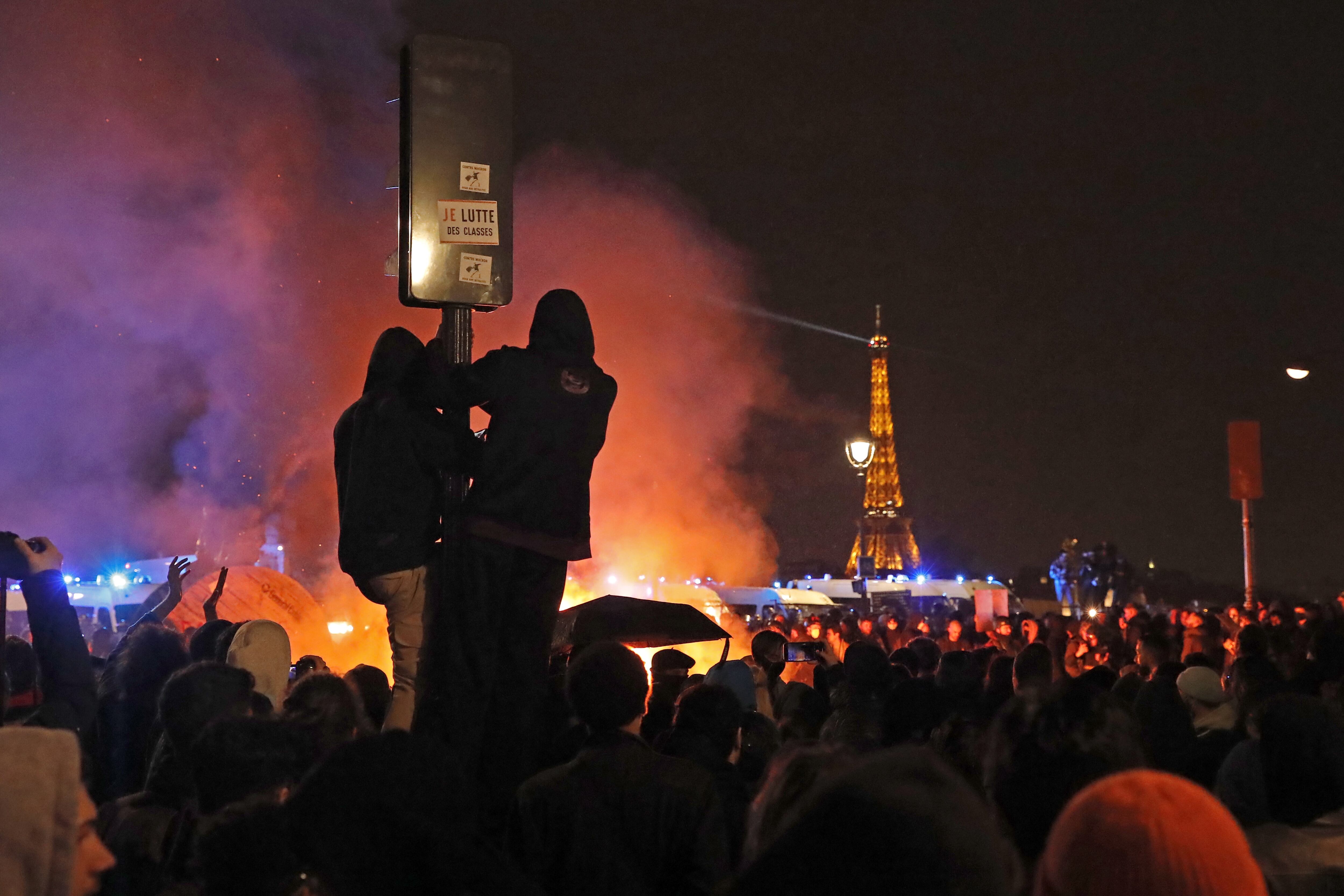 Imagen de las protestas en la Plaza de la Concordia, París