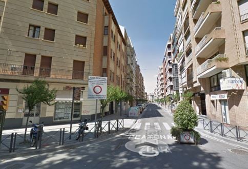 Tramo de la calle Zaragoza que se reurbanizará en el futuro con el proyecto que ahora se va a redactar