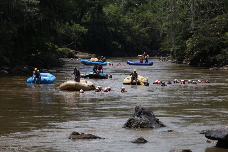 Actividades de rafting en el río Fonde