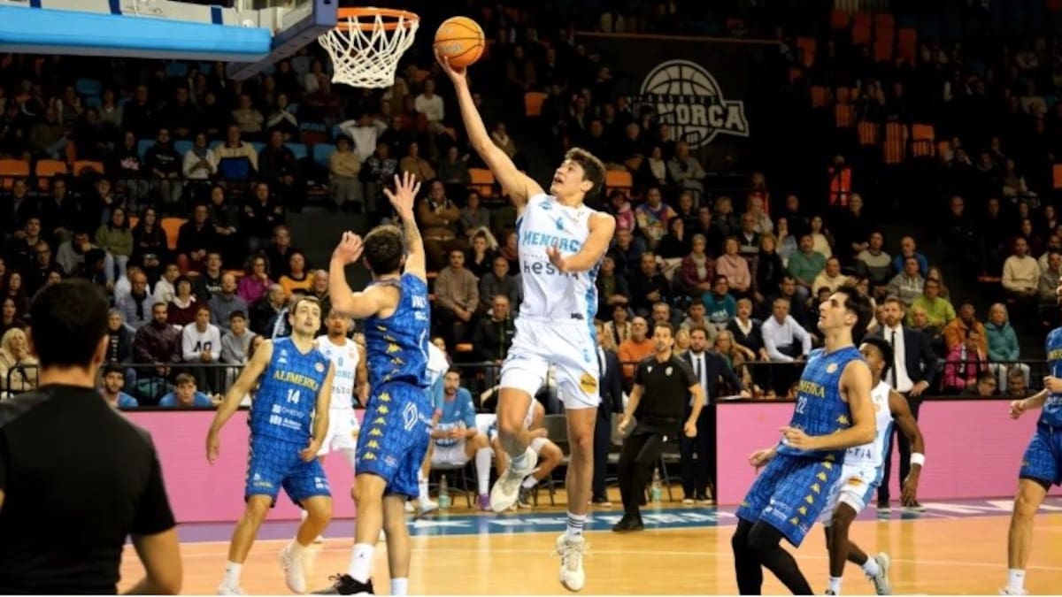 L'Hestia Menorca formalitza la seva inscripció per a disputar la Primera FEB