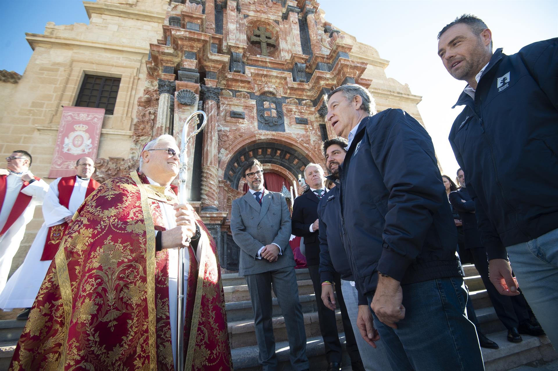 El presidente del Partido Popular, Alberto Nuñez Feijoo, visita Caravaca de la Cruz, donde asiste al acto liturgico en la Basilica de la Vera Cruz, con motivo del Año Jubilar