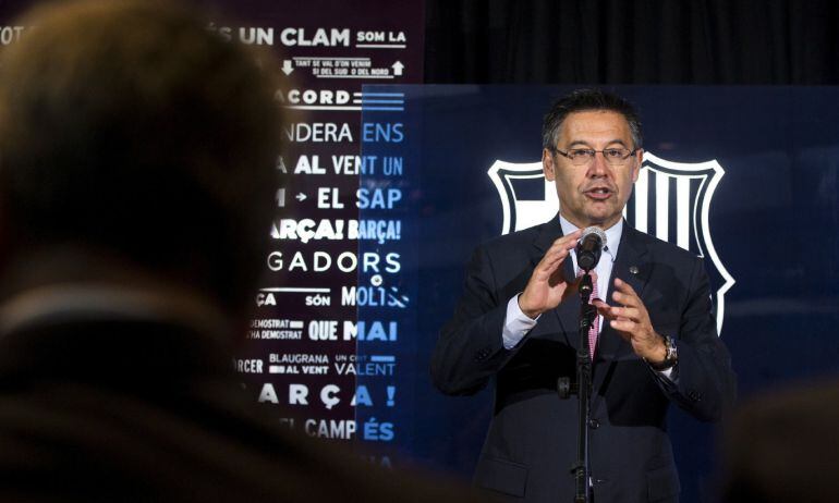 Josep Maria Bartomeu durante la presentación de Paulinho 