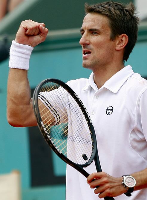 Tommy Robredo en el partido contra el alemán Philip Kohlschreiber en Roland Garros