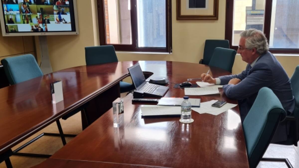 Olona: "Los que tienen que salir beneficiados de la reforma de la PAC son los agricultores profesionales y el modelo familiar"