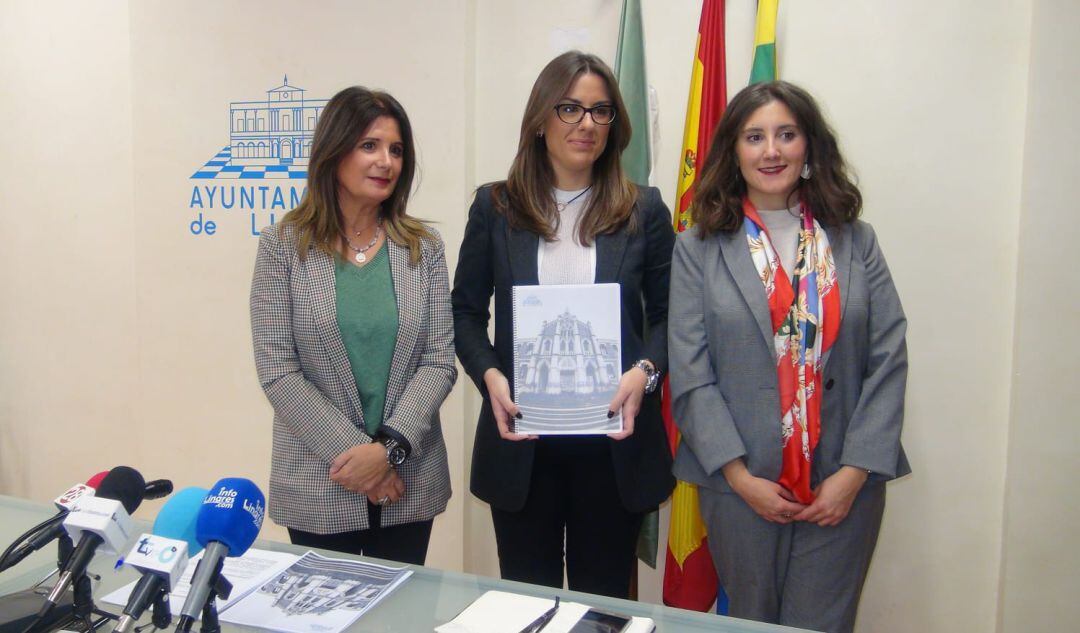 Auxiliadora del Olmo, Noelia Justicia y Miryam Martínez, ediles equipo de Gobierno Linares.