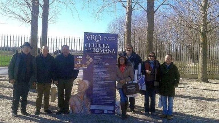 Delegación portuguesa que ha visitado la Villa Romana La Olmeda