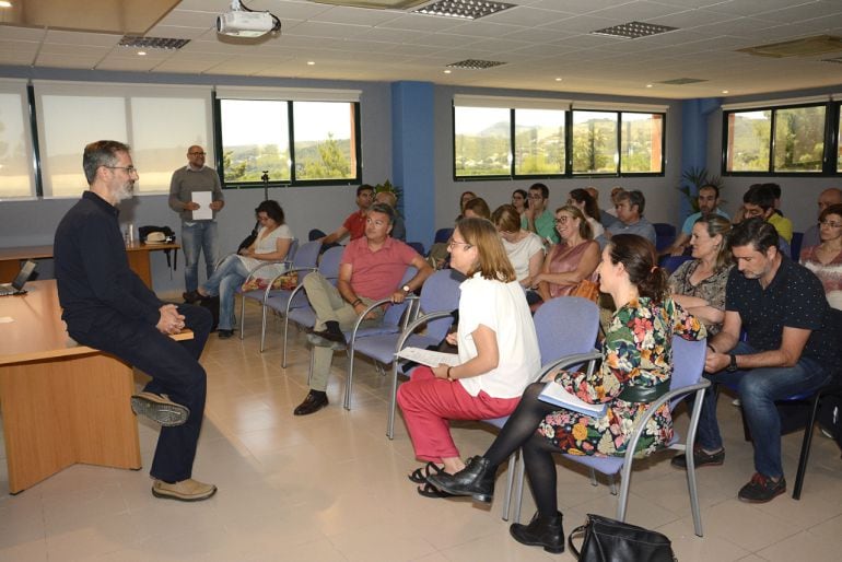 Uno de los momentos de la jornada de presentación de propuestas del proyecto SeGuía, en Xàbia.