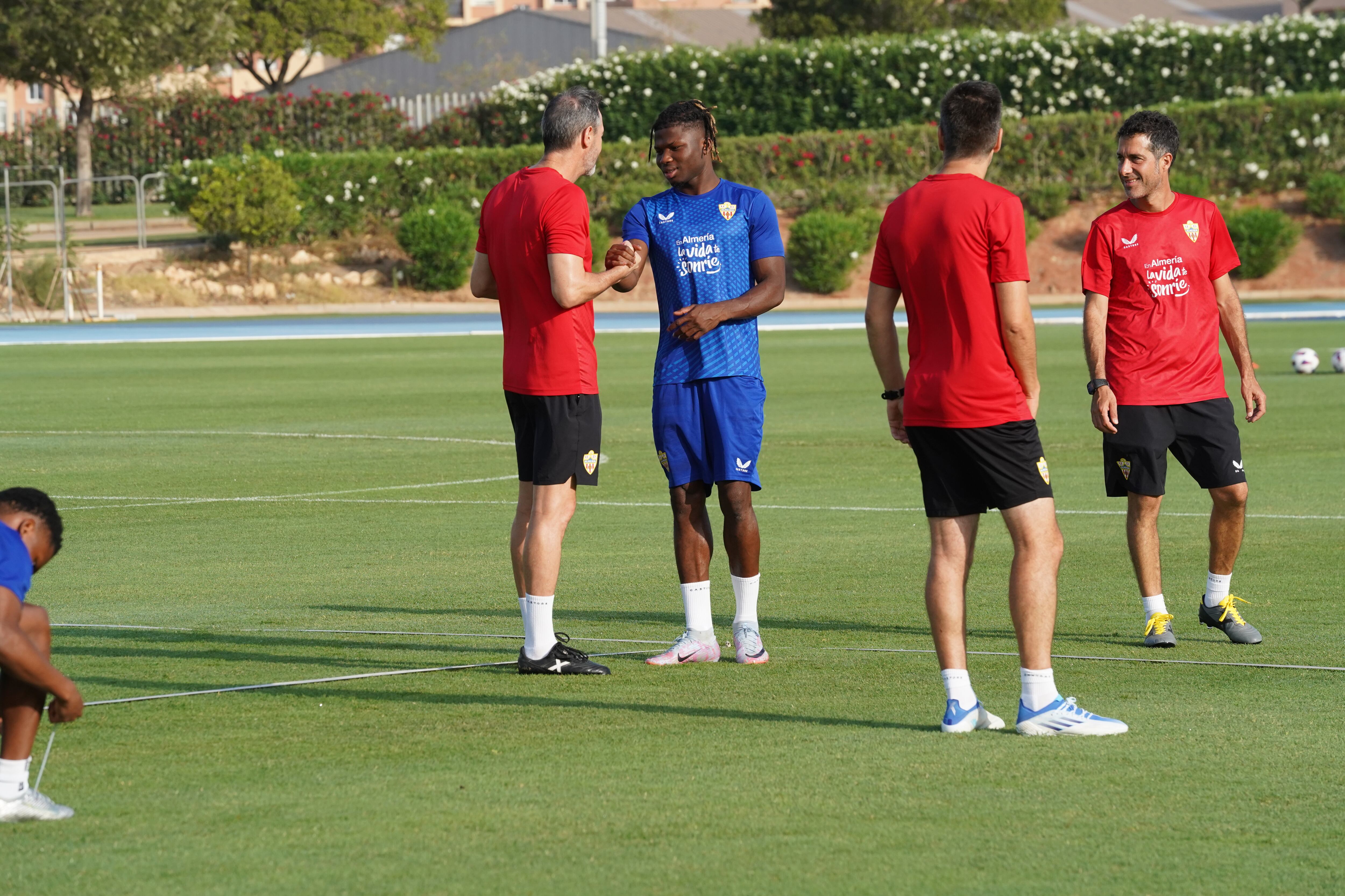Touré ha regresado de las vacaciones y es uno más para Vicente Moreno.