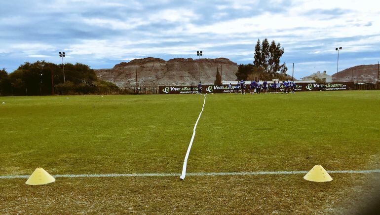 La primera plantilla del Hércules CF entrena en las instalaciones de Fontcalent