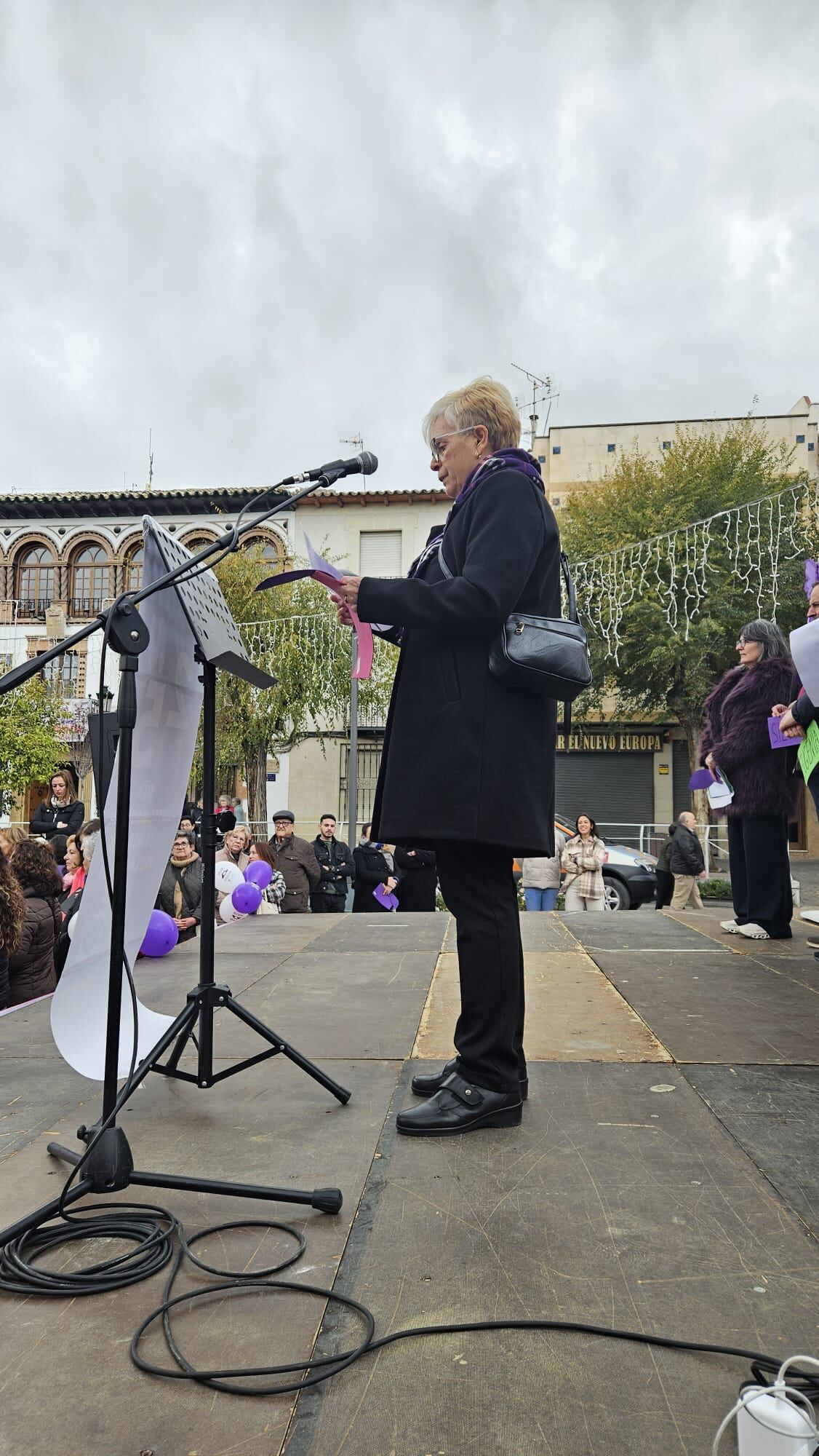 María del Carmen Sánchez, del CPAPM, durante la lectura del Manifiesto