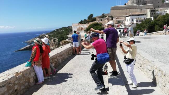 Turistas en Ibiza