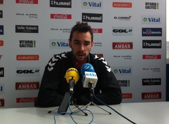 Guzmán, en rueda de prensa esta mañana en Ibaia