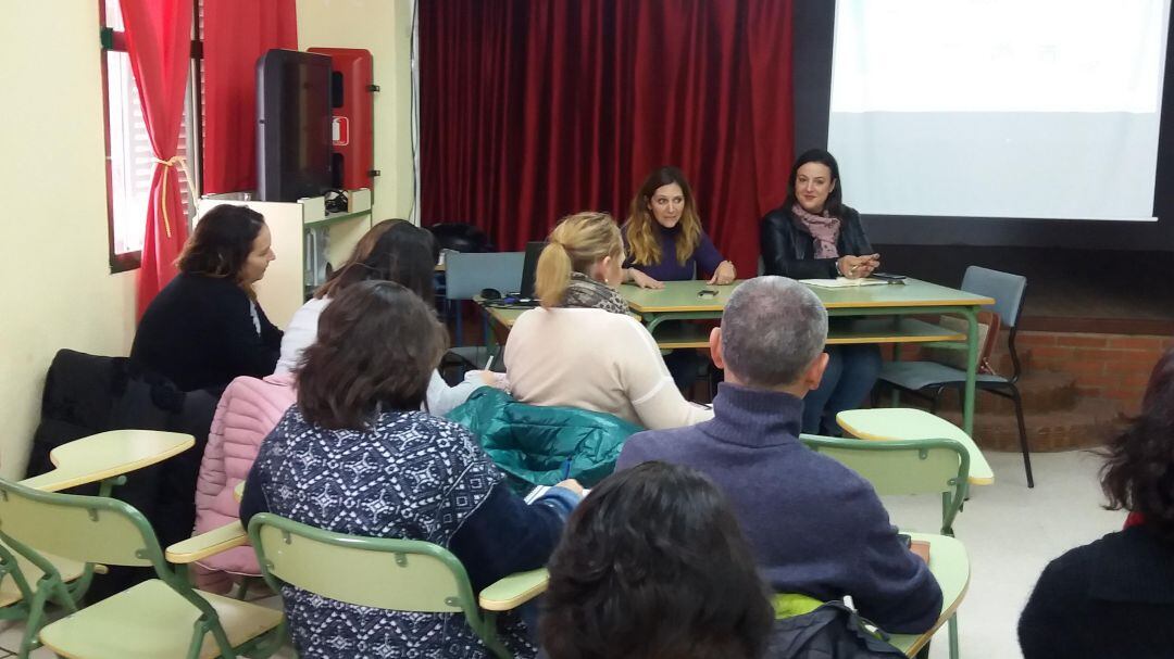 La presentación del programa Aula de Reparación Educativa en Algeciras Sur (AREAS) en el IES Ciudad de Algeciras