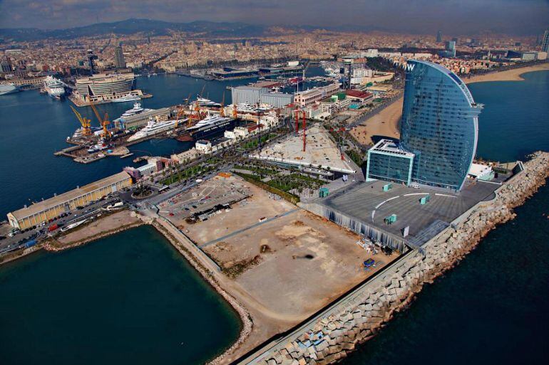 Imagen aérea del Puerto de Barcelona. 