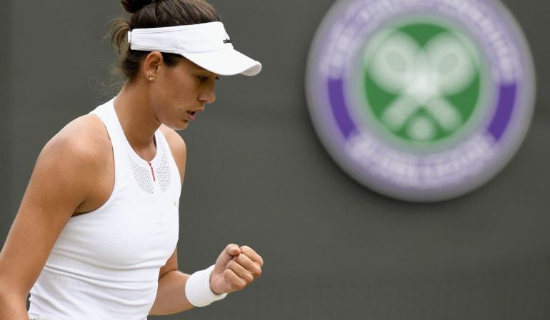 La tenista española Garbiñe Muguruza, durante el partido de cuartos de final del torneo de Wimbledon disputado ante la rusa Svetlana Kuznetsov.