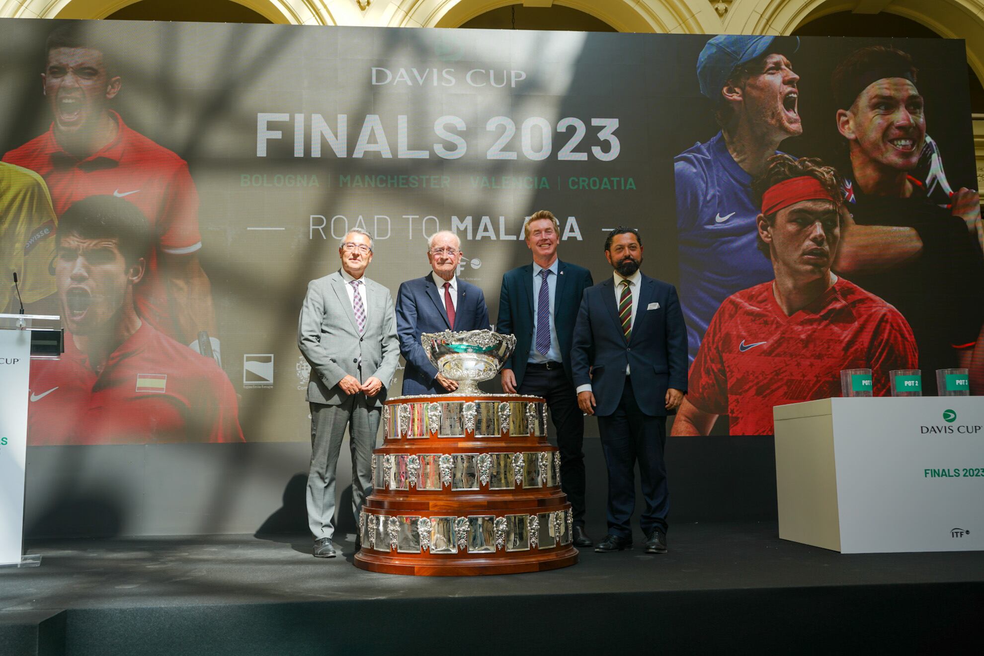 El sorteo de la fase de grupos de la Copa Davis tuvo como escenario el Ayuntamiento de Málaga