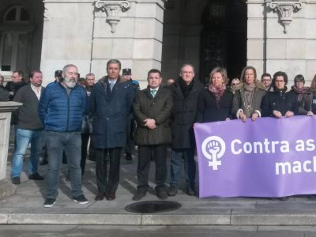 Un minuto de silencio más en contra de los asesinatos machistas