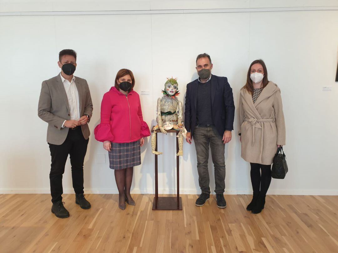 La presidenta popular se reúne con los grupos municipales de Ibi y Alcoy :: Domestic Politics