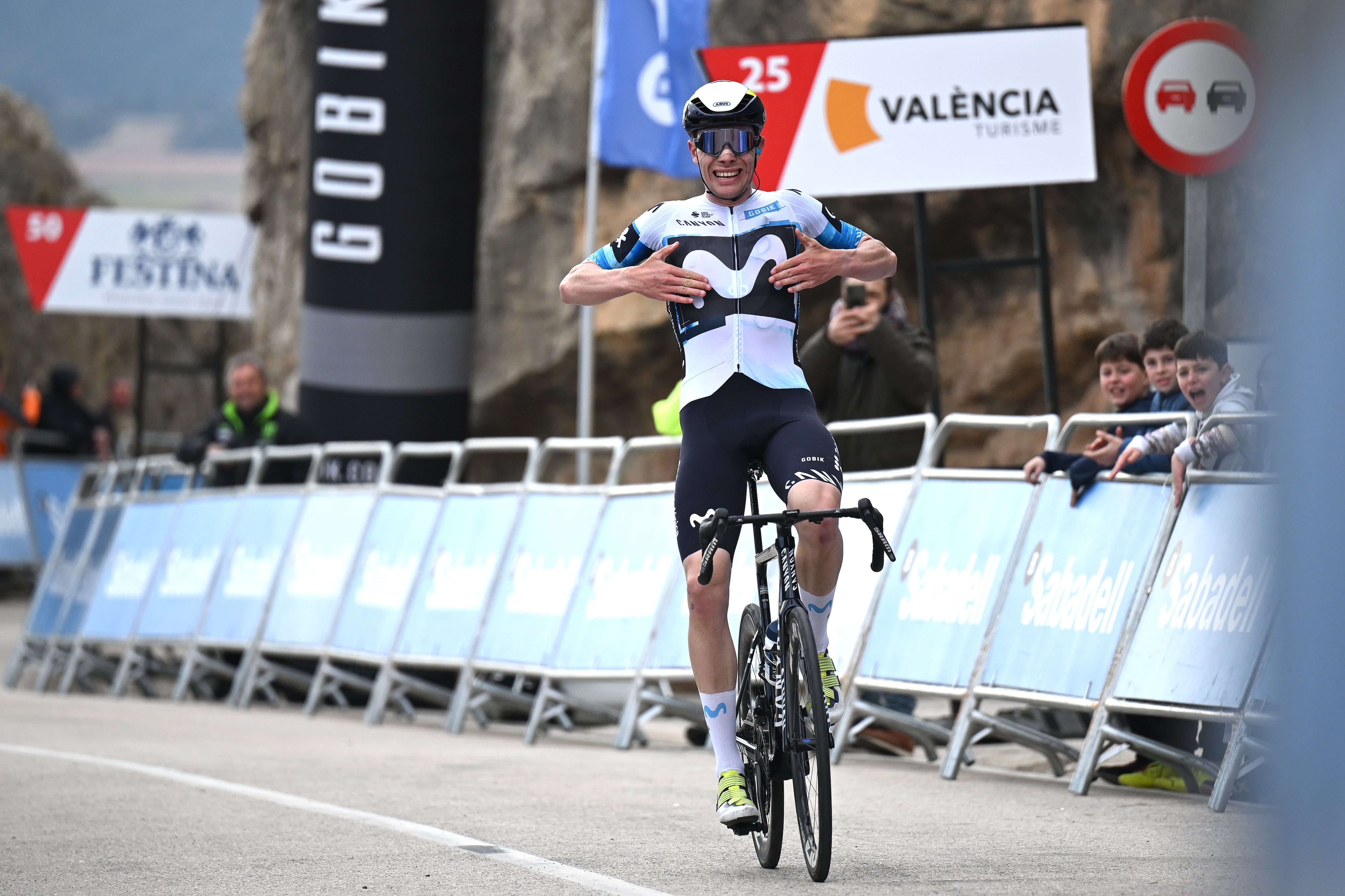 ALPUENTE, SPAIN - FEBRUARY 07: Ivan Romeo of Spain and Movistar Team celebrates at finish line as stage winner during the 76th Volta a la Comunitat Valenciana 2025, Stage 3 a 180.3km stage from Algemesi to Alpuente 958m on February 07, 2025 in Alpuente, Spain. (Photo by Szymon Gruchalski/Getty Images)