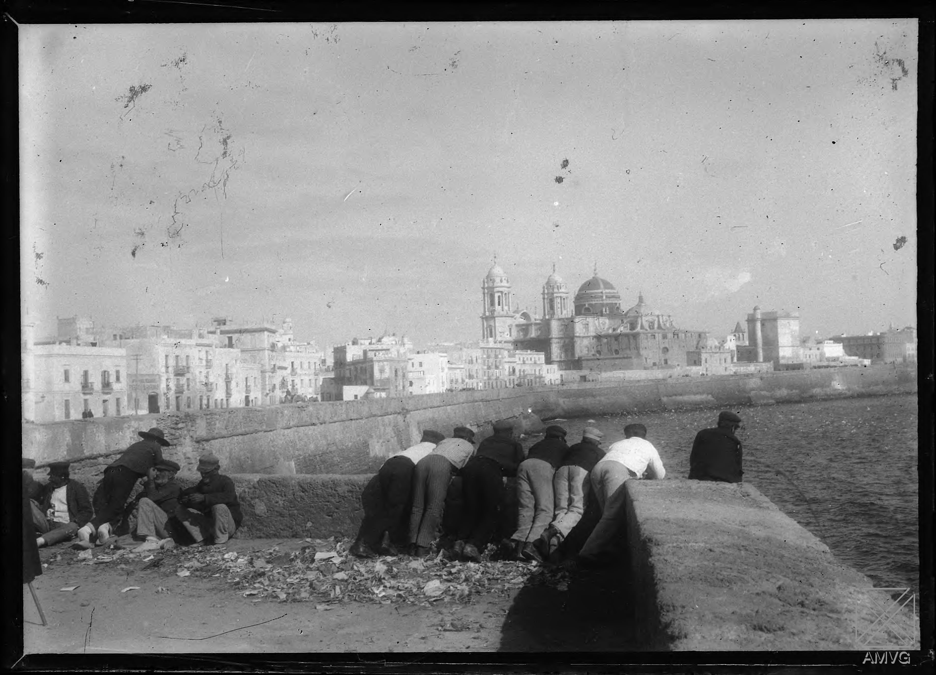 Vista de Cádiz sobre 1900. Autor Salvador Azpiauzu en el Archivo Municipal de Vitoria.