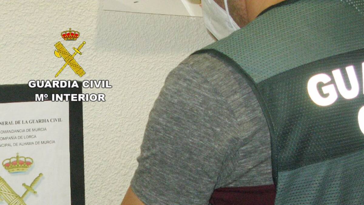 La Guardia Civil desmantela en Alhama un grupo dedicado a sustraer móviles y venderlos de forma ilícita