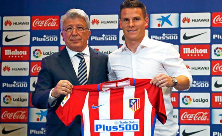 Cerezo y Gameiro, en la presentación del jugador francés.