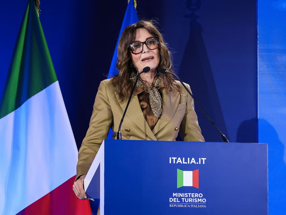 Dimite la ministra de Turismo italiana tras negarse en un primer momento a la petición de Giorgia Meloni