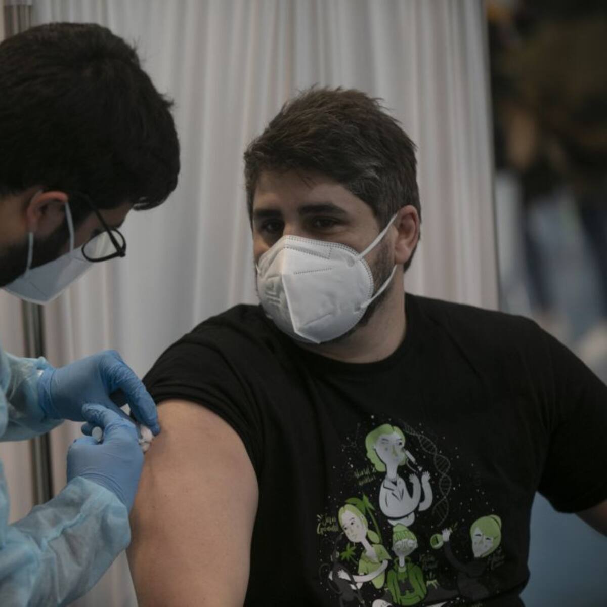 Comienza la vacunación de docentes y se intensifica la de mayores de 80 años