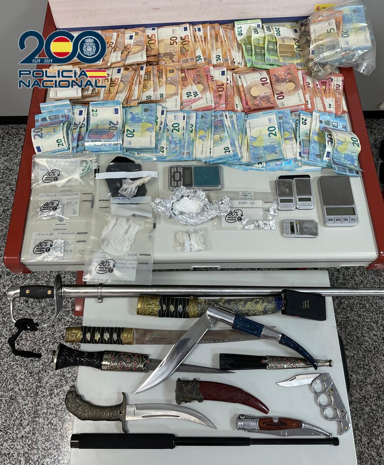 La Policía Nacional desmantela seis puntos de venta de droga y detiene a nueve personas en València y Vilamarxant.