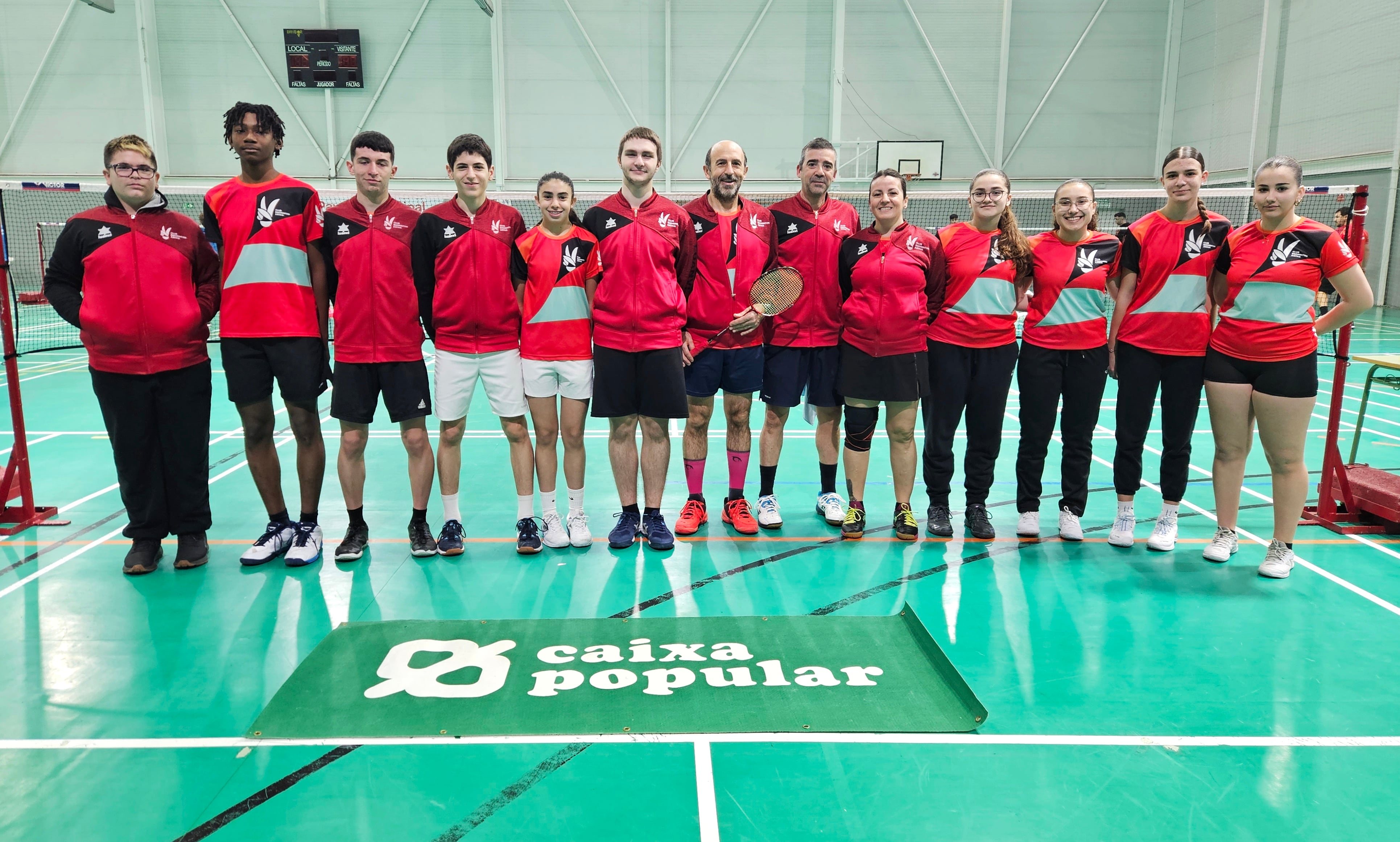 Componentes de los dos equipos del Club Bàdminton Xàtiva