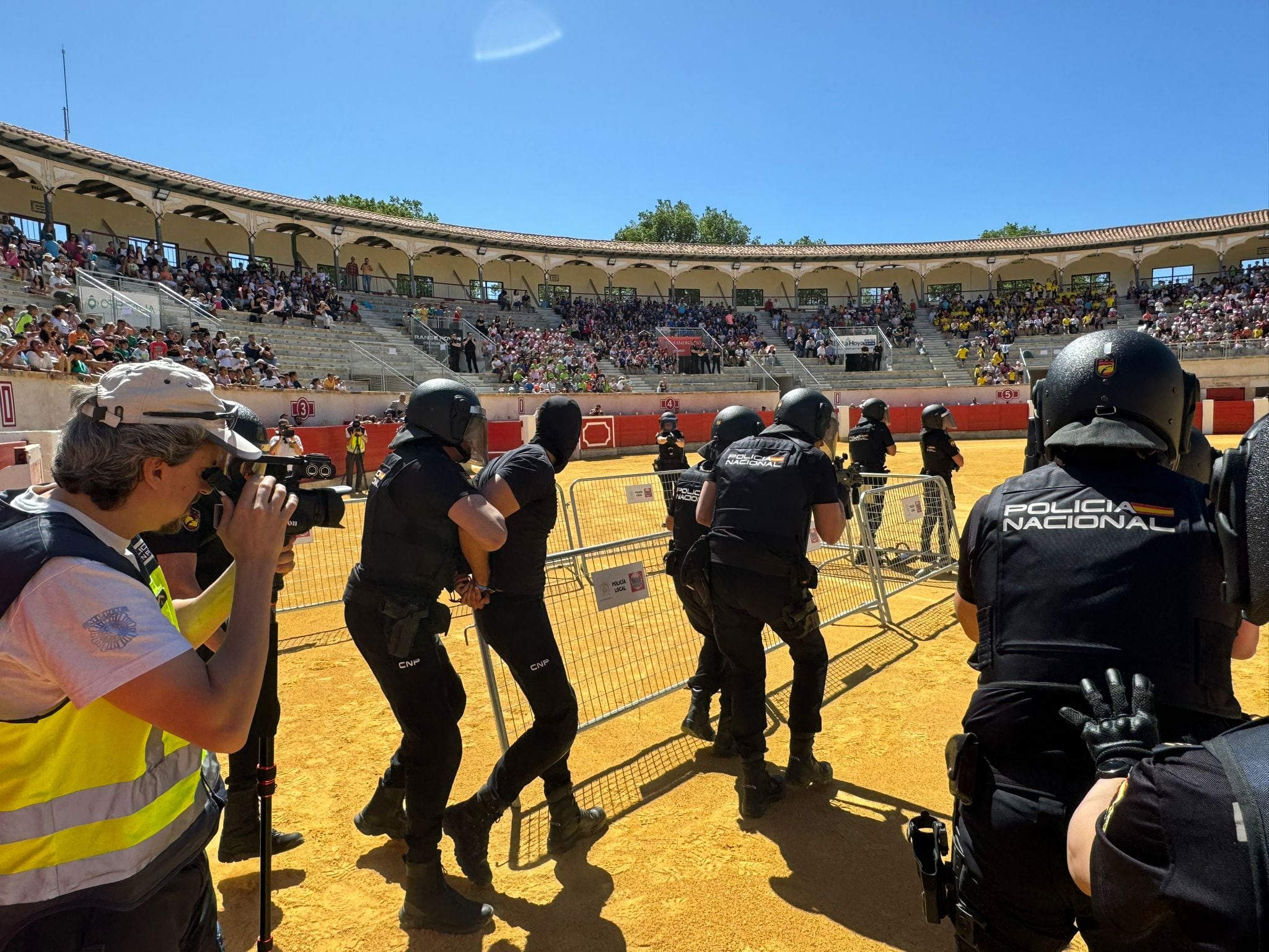 La Policía Nacional celebra en Lorca su 200 aniversario con una exhibición en la Plaza de Toros