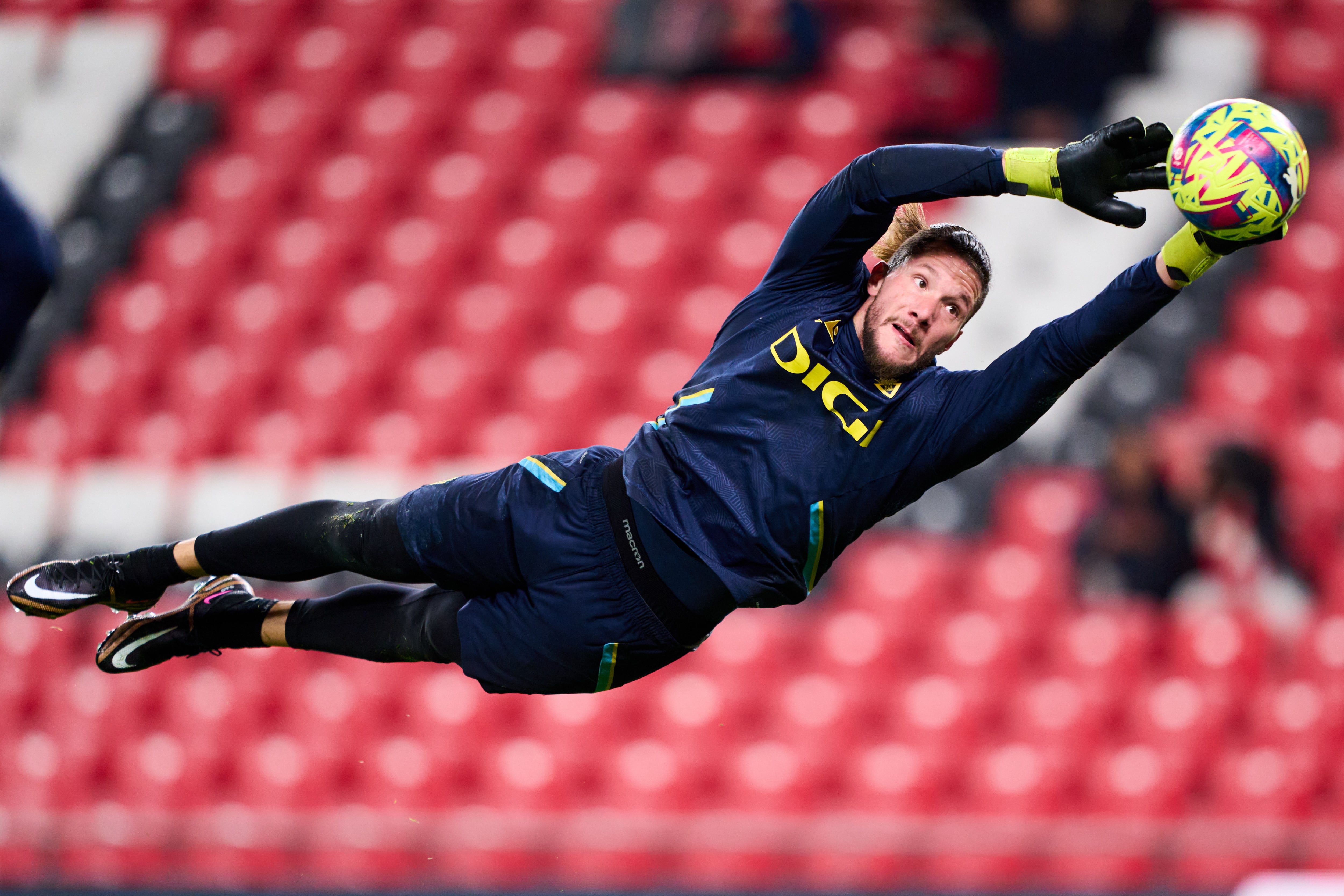 BILBAO, SPAIN - FEBRUARY 03: Jeremias Conan Ledesma of Cadiz CF warms up during the LaLiga Santander match between Athletic Club and Cadiz CF at San Mames Stadium on February 03, 2023 in Bilbao, Spain. (Photo by Juan Manuel Serrano Arce/Getty Images)