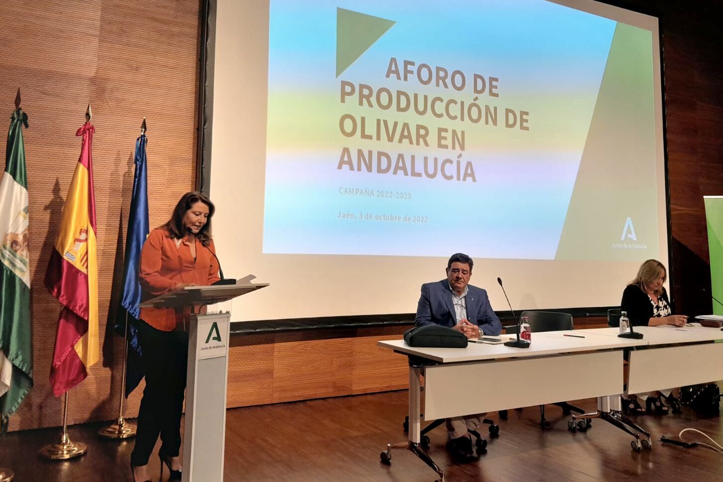 La consejera de Agricultura, Carmen Crespo, durante la presentación de los datos del aforo de producción del olivar.