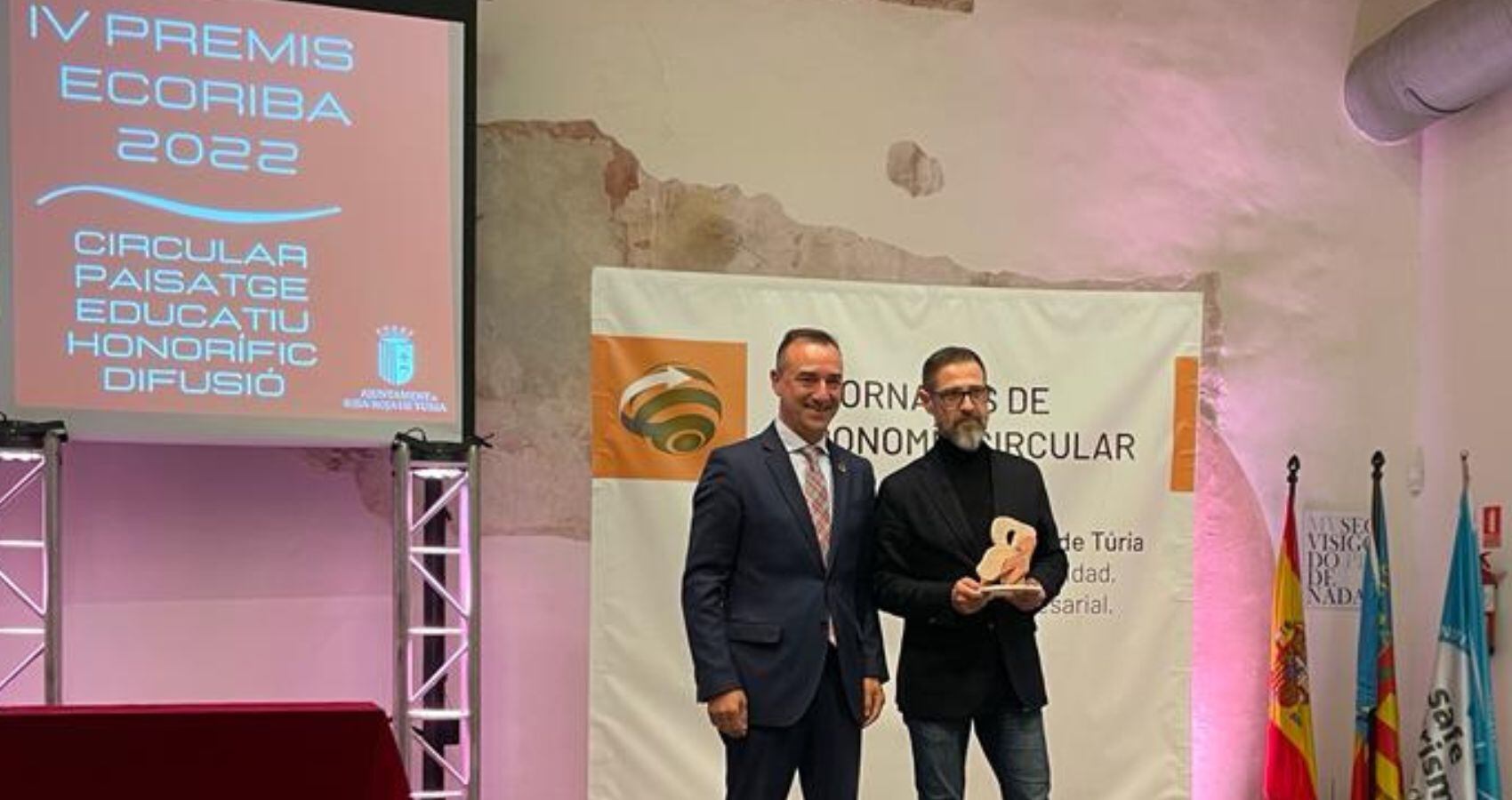 El Ayuntamiento de Riba-roja premia al programa &#039;La Llavor&#039; de la Cadena SER