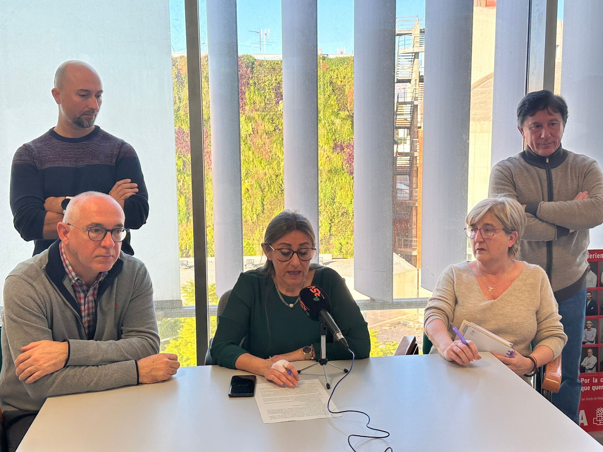 Asun París durante la rueda de prensa del Grupo Municipal Socialista