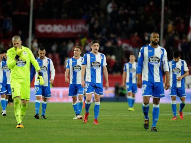 Rubén Martínez, con sus compañeros, durante un partido de la temporada actual