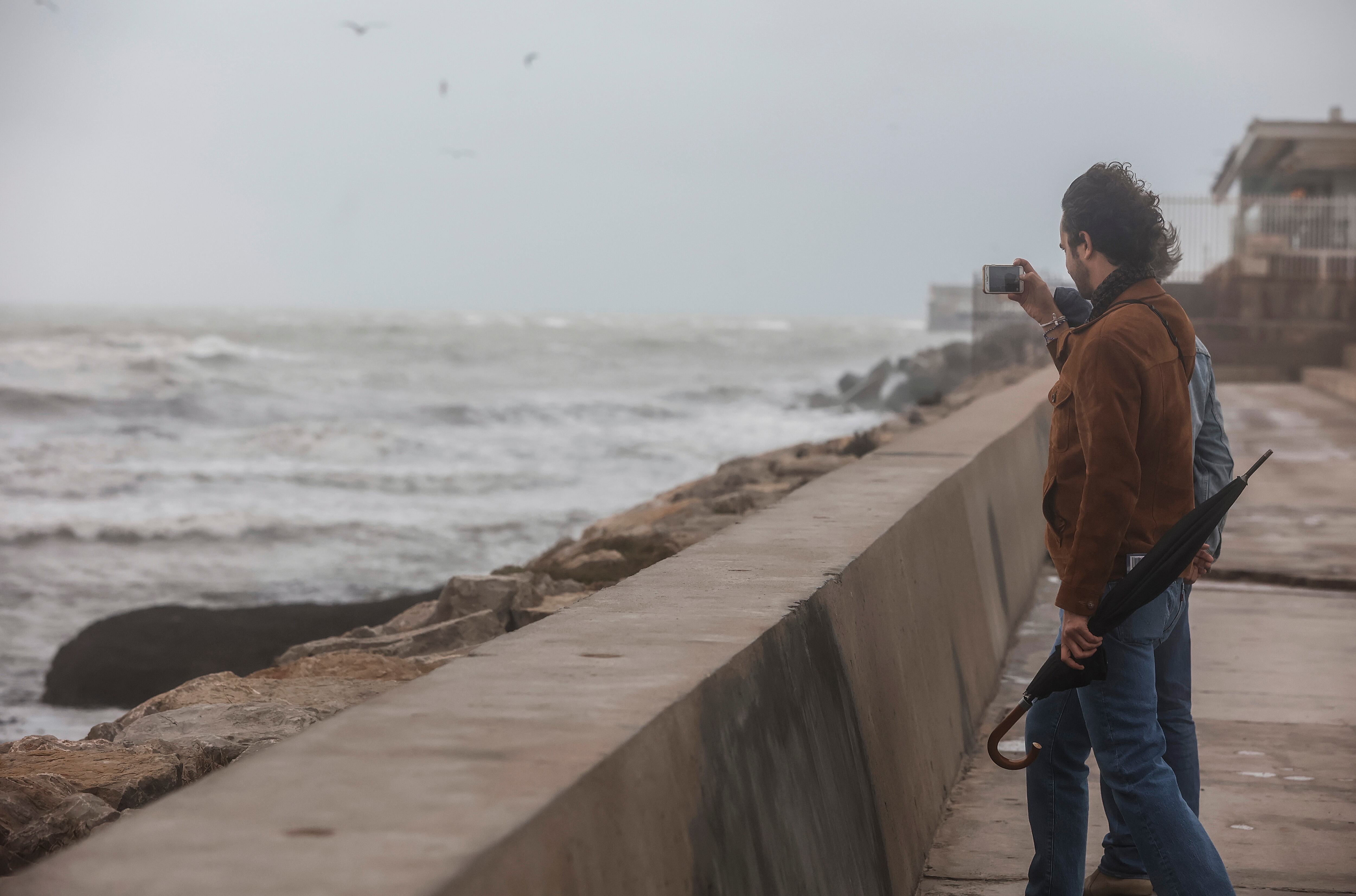 Temporal marítimo en València este mes de marzo.