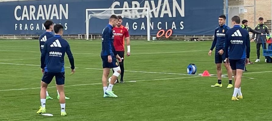 Bazdar ha lucido un aparatoso vendaje en el entrenamiento de este viernes en la Ciudad Deportiva