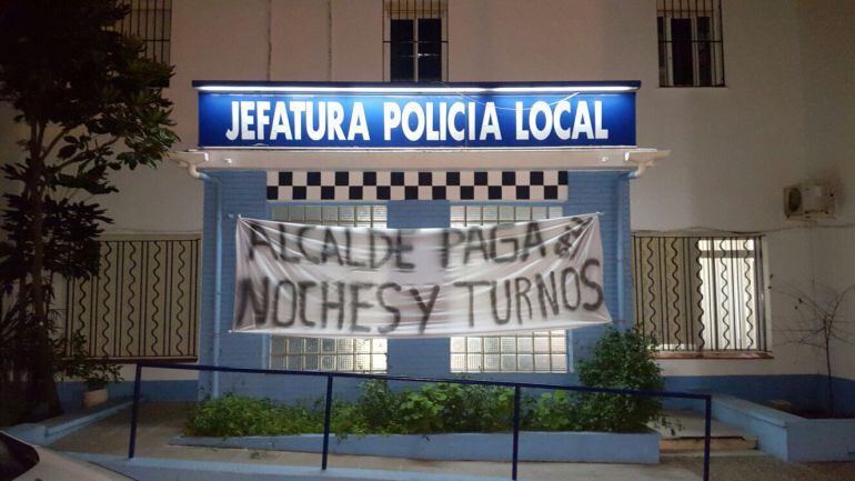 Los polícias locales de La Línea se encerrarán el jueves en la Jefatura.