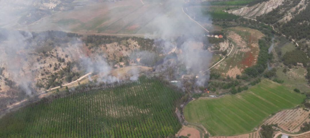 Imagen del incendio en Casas de Ves, cerca de Villatoya