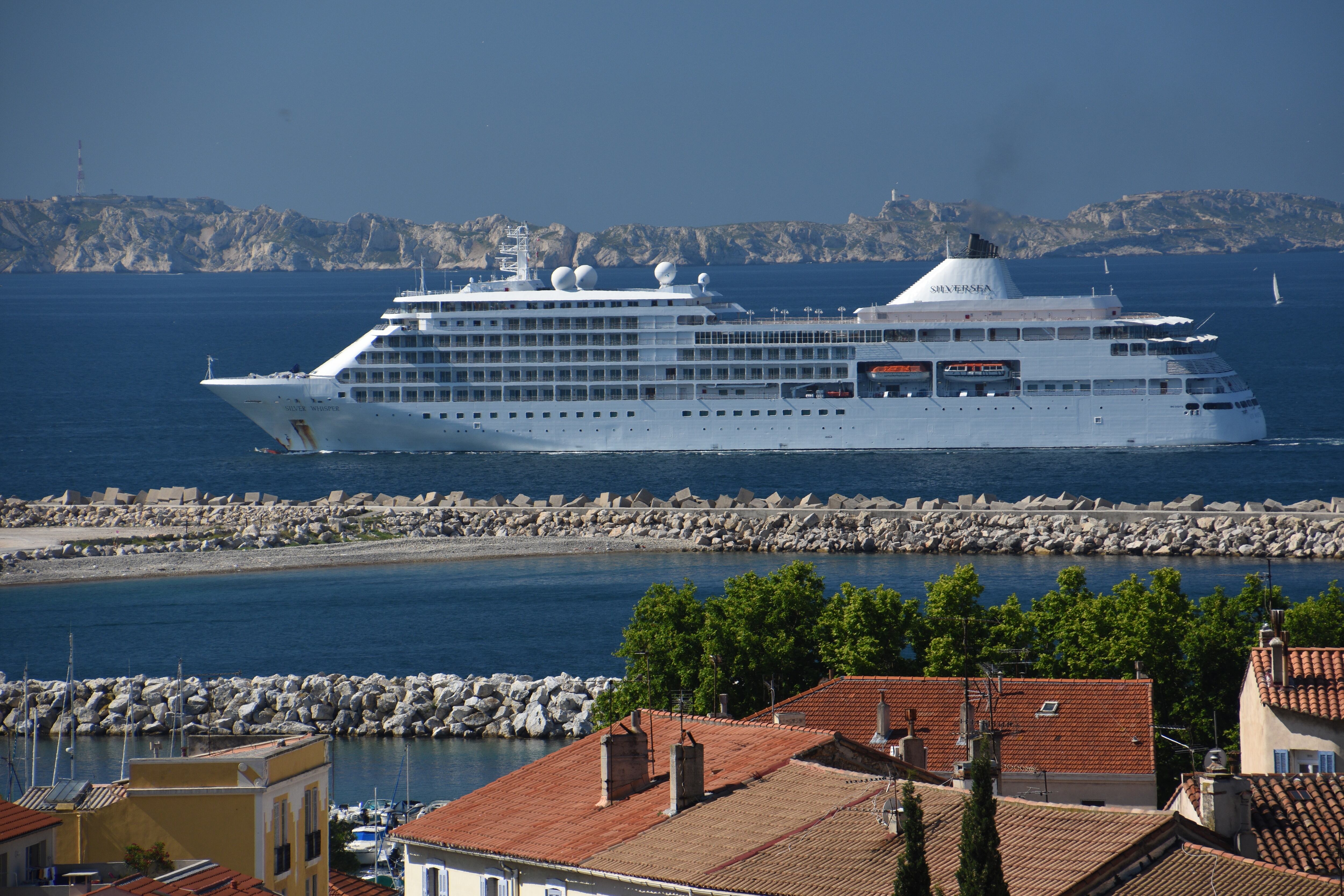 El crucero Silver Whisper. Archivo.