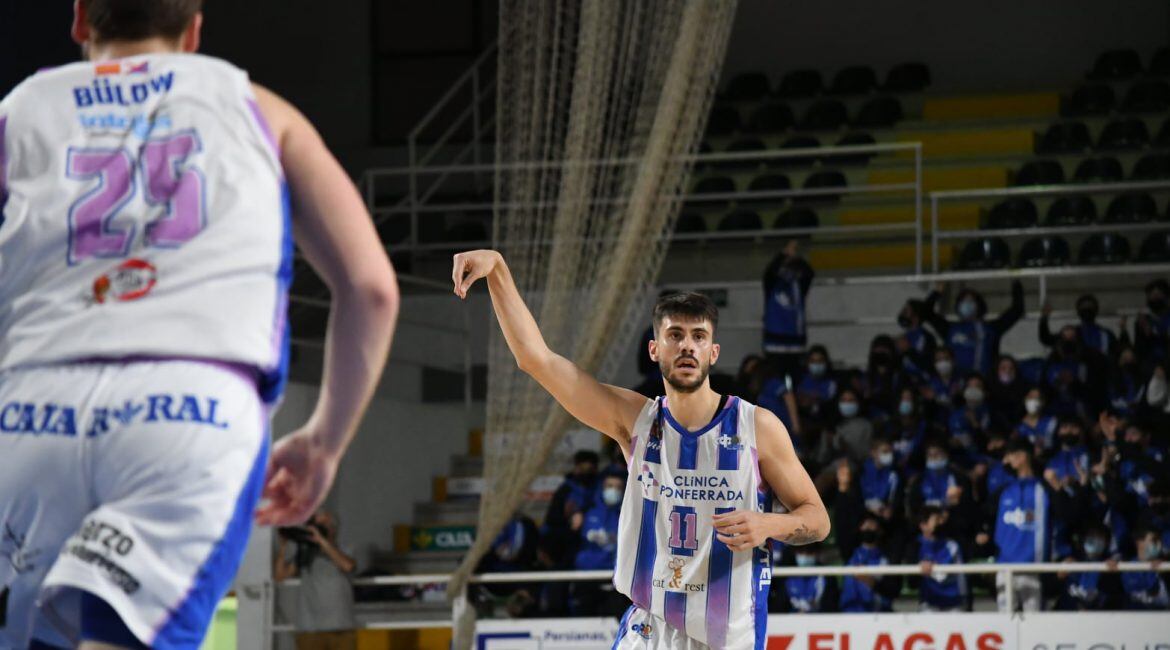 El conjunto berciano sufrió la quinta derrota consecutiva que le apea de la competición