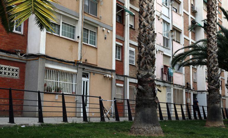 Imatge de l&#039;edifici de Cornellà de Llobregat d&#039;on s&#039;ha llençat l&#039;home.