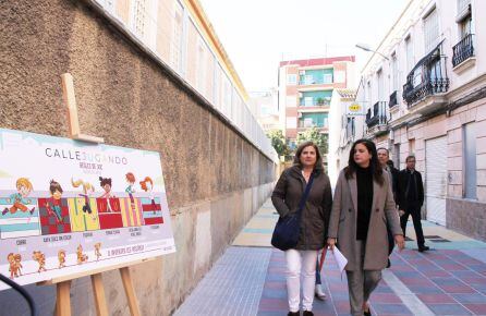 La vicealcaldesa de València, Sandra Gómez, ha visitado este lunes las obras del entorno del nuevo Mestalla, que ya están acabadas.