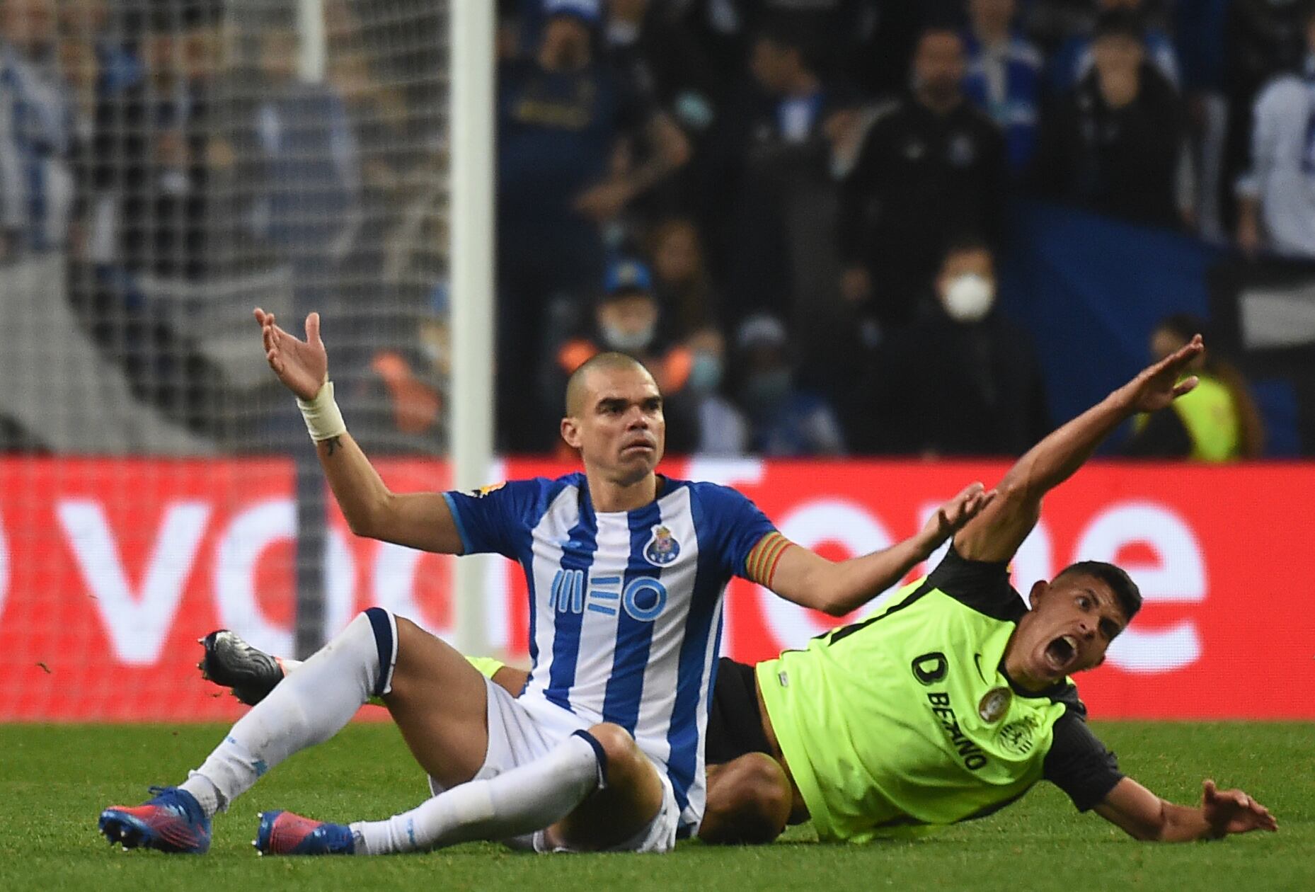 Pepe durante el partido contra el Sporting de Lisboa