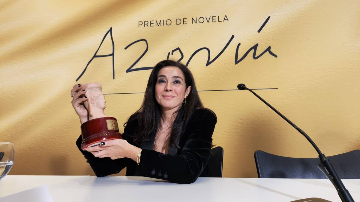 Entrevista a la escritora Cristina López Barrio en Hoy por Hoy Vigo